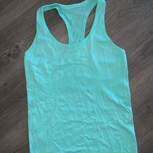 Lululemon aqua tank
